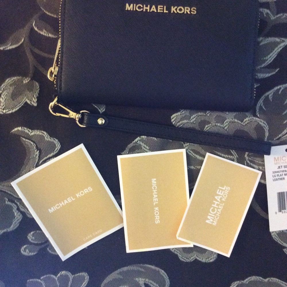 Authentic Michael Kors Jet Set Travel